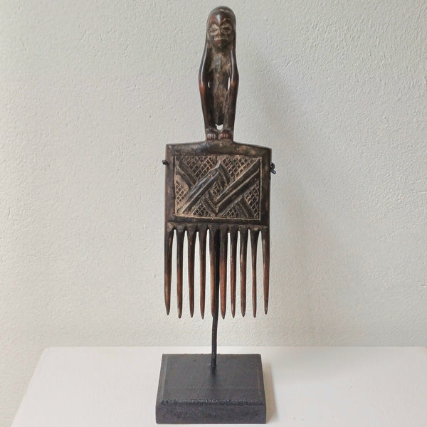 Luba Style Comb DRC.