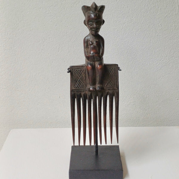 Luba Style Comb DRC.