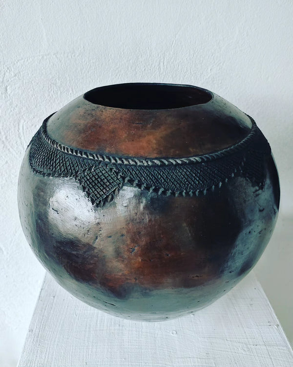 Vintage Zulu Pot.