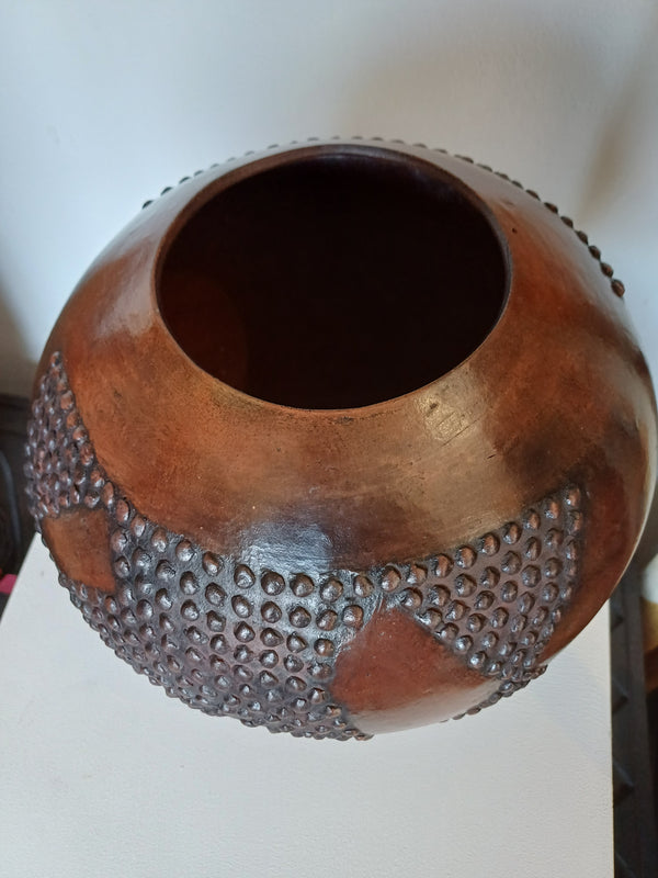 Vintage Zulu Clay Pot.