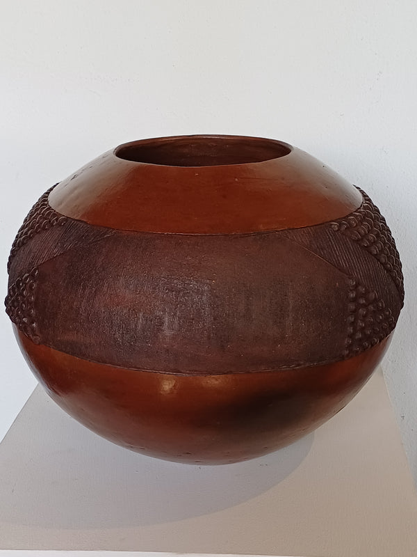 Vintage Zulu Clay Pot.