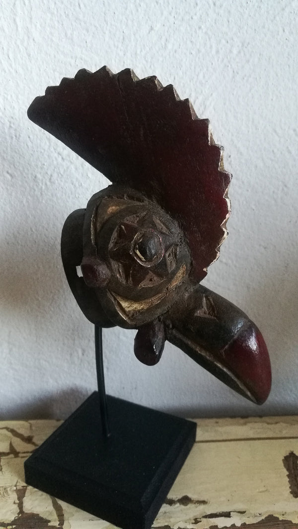 Nuna Rooster Mask.